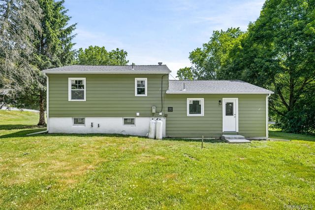 25 Ferrara Drive, Middletown, NY 10941