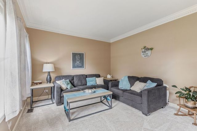 936 STONY CREEK Lane, Yorkville, IL 60560