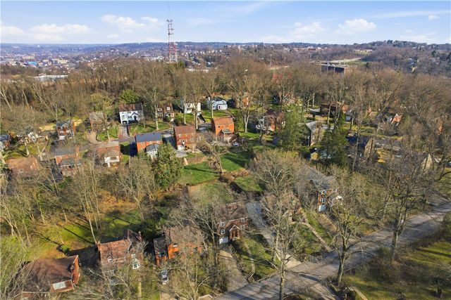 12 Hawthorne Road, Forest Hills Boro, PA 15221