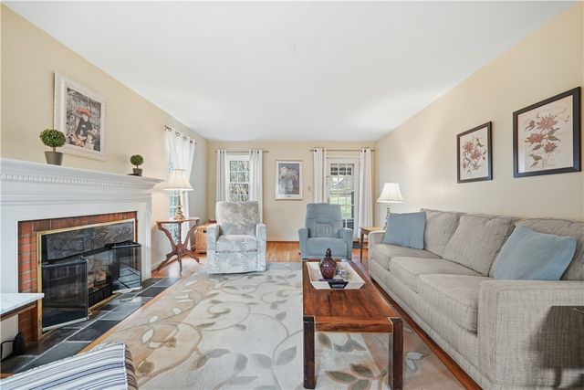 12 Hawthorne Road, Forest Hills Boro, PA 15221