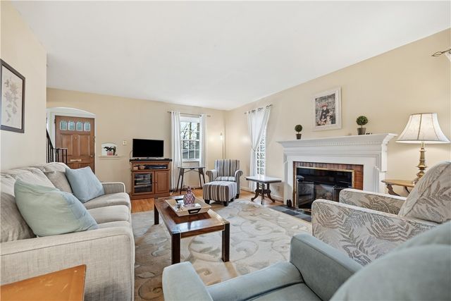 12 Hawthorne Road, Forest Hills Boro, PA 15221