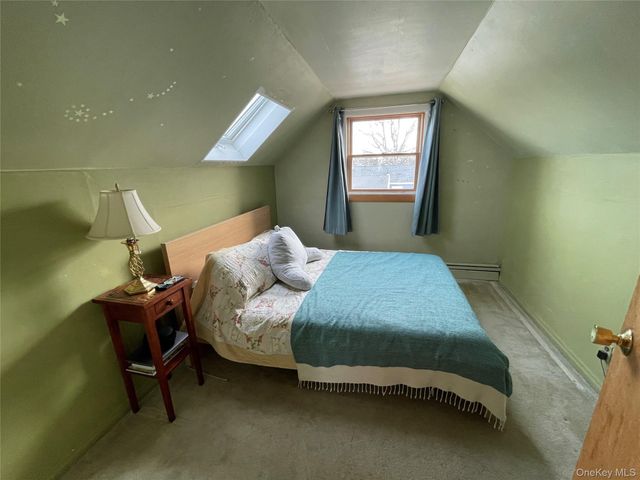 413 37th Street, Lindenhurst, NY 11757