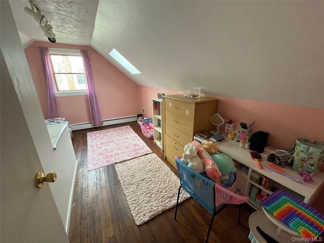 413 37th Street, Lindenhurst, NY 11757