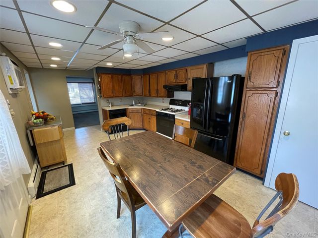 413 37th Street, Lindenhurst, NY 11757