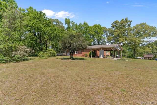 5220 Pineview Road, Elmore, AL 36025
