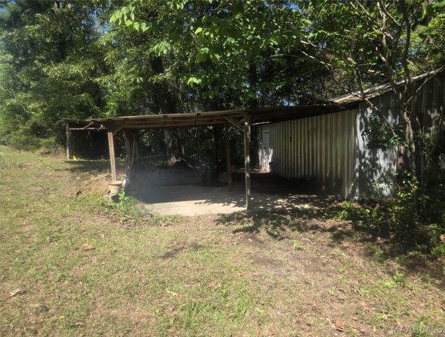 5220 Pineview Road, Elmore, AL 36025