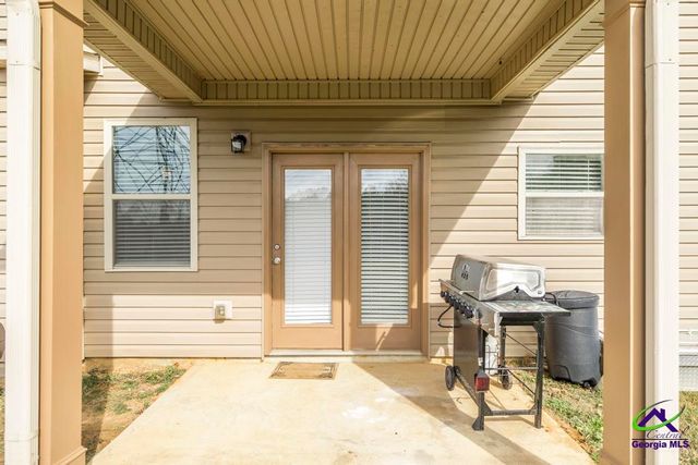 100 Meadows Walk Drive, Byron, GA 31008