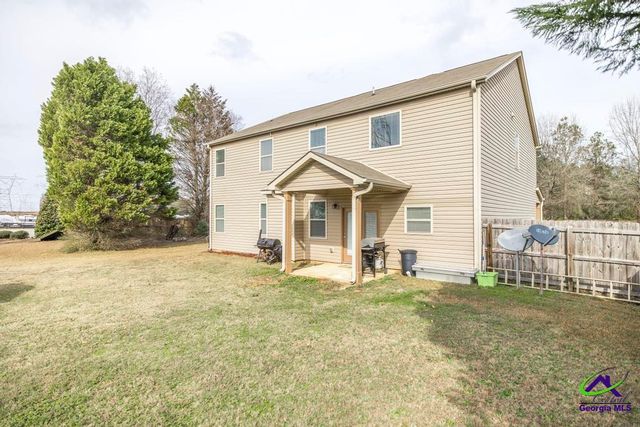 100 Meadows Walk Drive, Byron, GA 31008