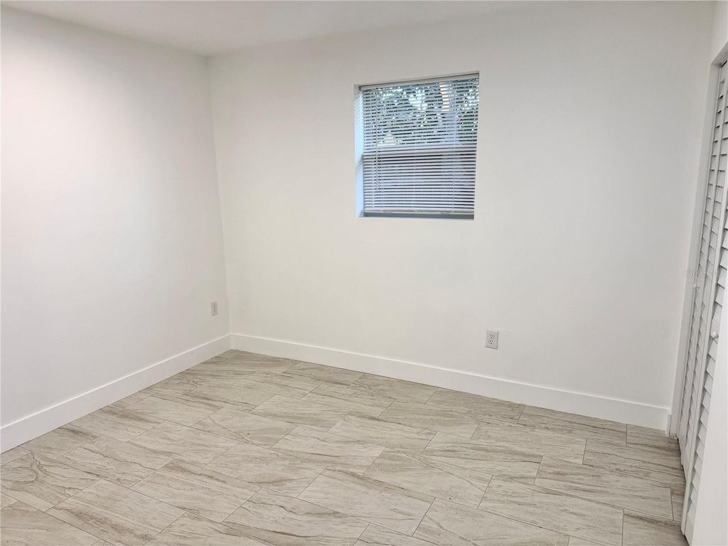 Image 8 of property listing at 3424 16TH STREET E, Bradenton, FL 34208