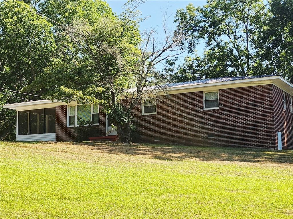115 Holcombe Street, Westminster, SC 29693