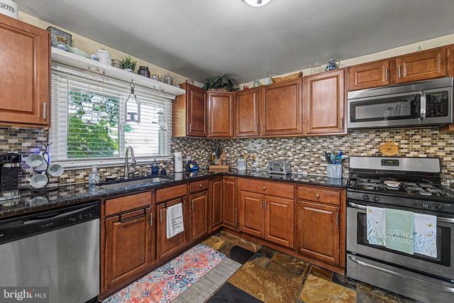 233 PURDUE AVE, Pemberton, NJ 08068