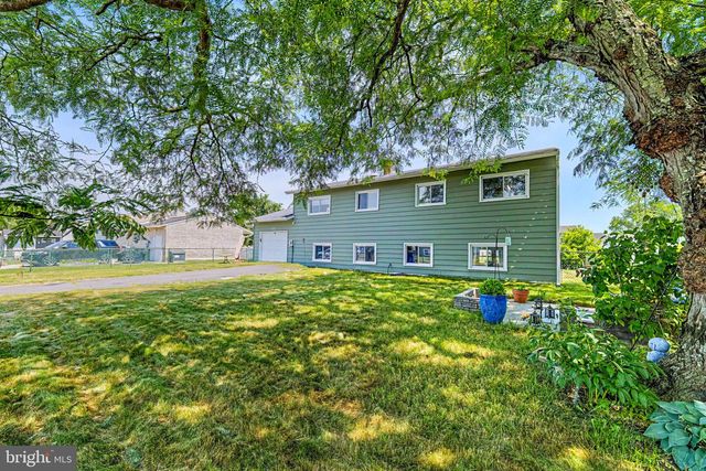 233 PURDUE AVE, Pemberton, NJ 08068