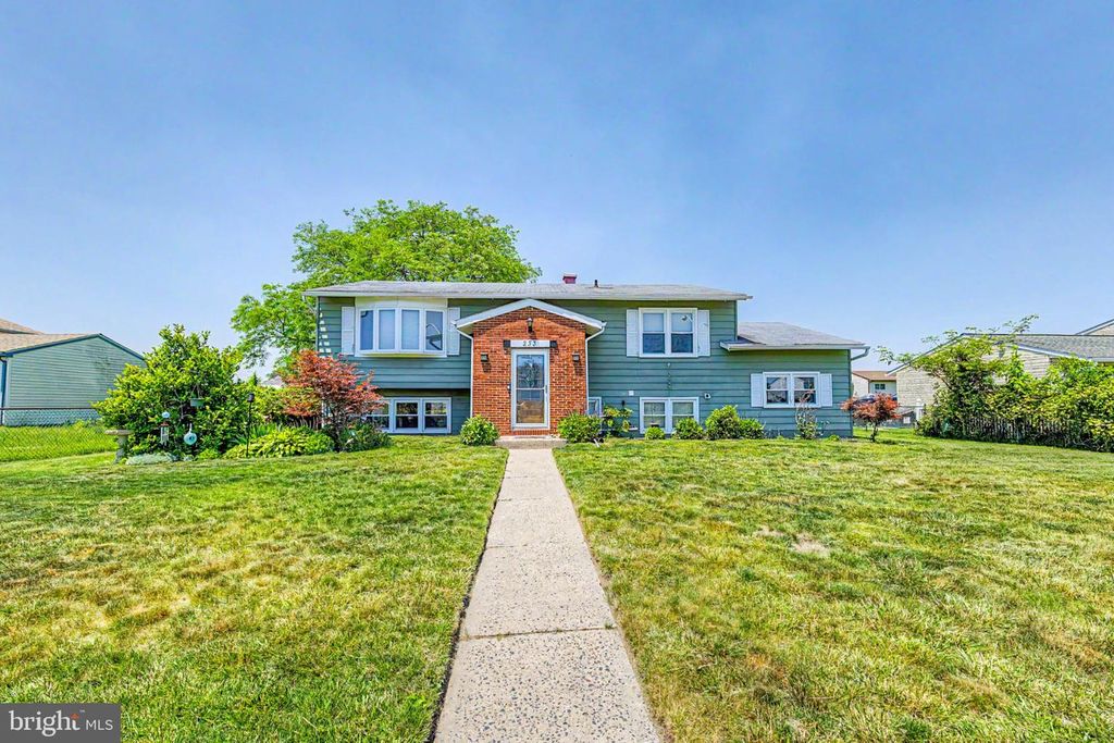 233 PURDUE AVE, Pemberton, NJ 08068