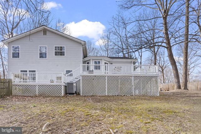 366 MEDALLION DR, Prince Frederick, MD 20678