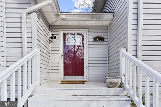 366 MEDALLION DR, Prince Frederick, MD 20678