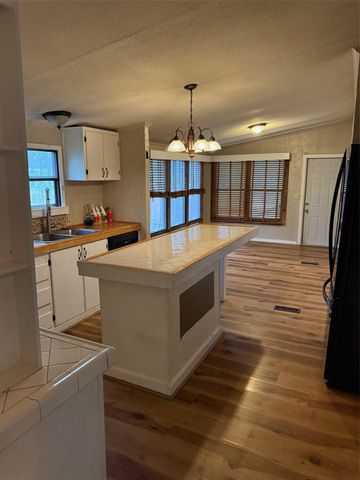 2611 Lilac Street, Pasadena, TX 77503