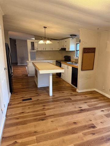 2611 Lilac Street, Pasadena, TX 77503