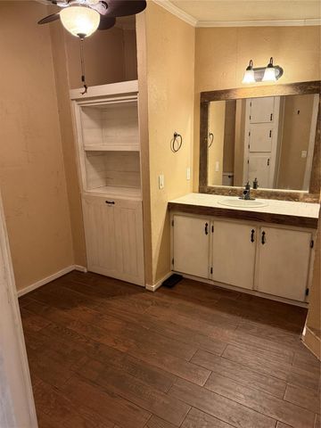 2611 Lilac Street, Pasadena, TX 77503