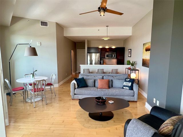 603 Davis ST 2108, Austin, TX 78701
