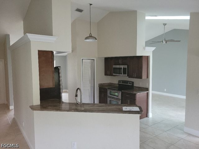 27051 Tierra Del Fuego CIR, Punta Gorda, FL 33983