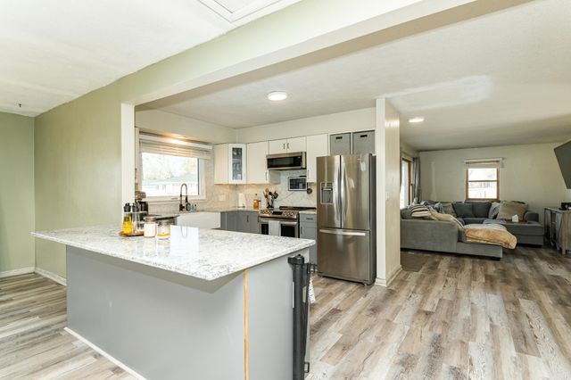 2302 Pearl Court SE, Rochester, MN 55904