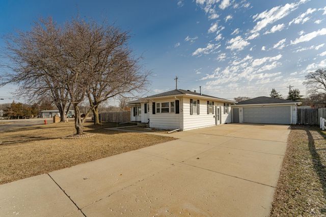 2302 Pearl Court SE, Rochester, MN 55904