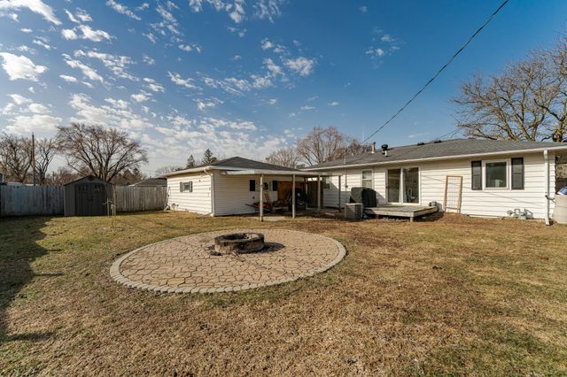 2302 Pearl Court SE, Rochester, MN 55904