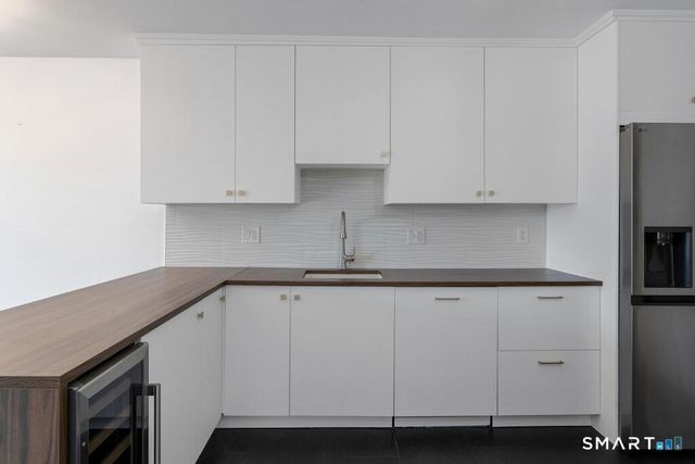 455 Hope Street APT 4B, Stamford, CT 06906