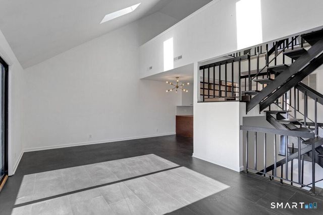 455 Hope Street APT 4B, Stamford, CT 06906