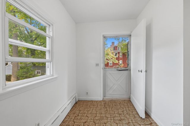 82 Quinby Avenue, White Plains, NY 10606