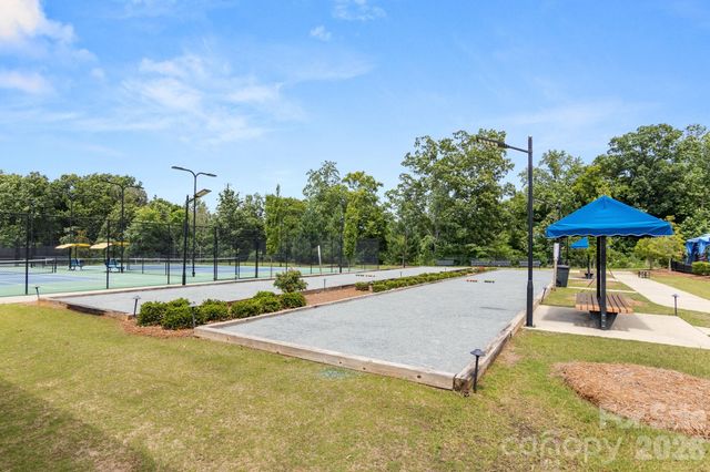 8416 Festival Way, Charlotte, NC 28215