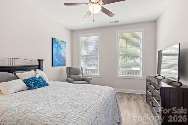 8416 Festival Way, Charlotte, NC 28215