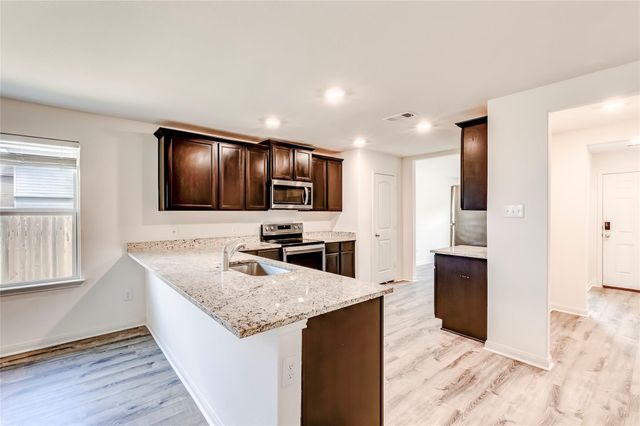 18744 Speculator LN, Elgin, TX 78621
