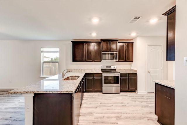 18744 Speculator LN, Elgin, TX 78621