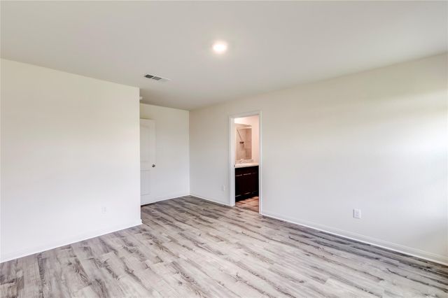 18744 Speculator LN, Elgin, TX 78621