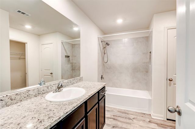 18744 Speculator LN, Elgin, TX 78621