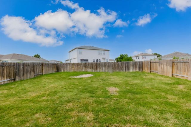 18744 Speculator LN, Elgin, TX 78621