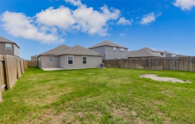 18744 Speculator LN, Elgin, TX 78621
