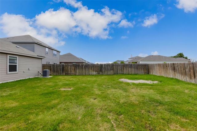 18744 Speculator LN, Elgin, TX 78621