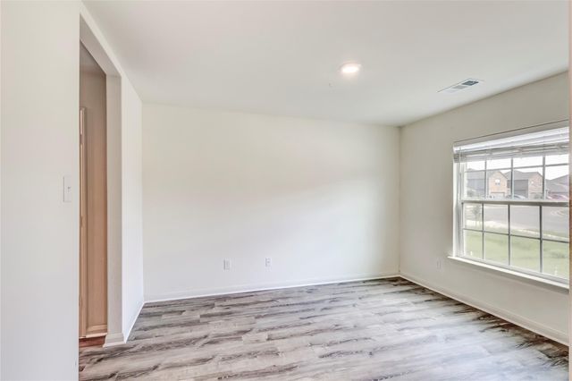 18744 Speculator LN, Elgin, TX 78621