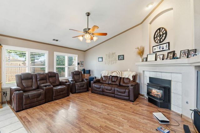 3525 S Martin Court, Visalia, CA 93277