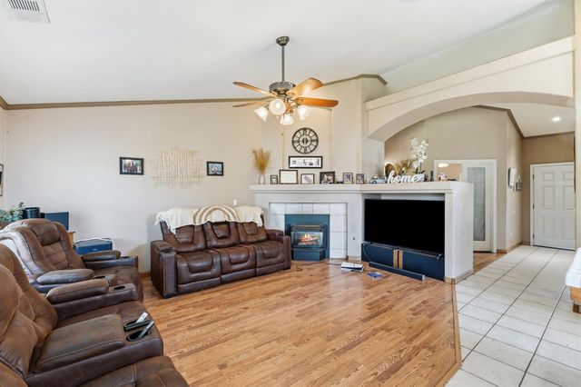 3525 S Martin Court, Visalia, CA 93277