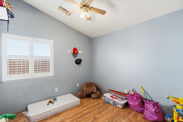 3525 S Martin Court, Visalia, CA 93277