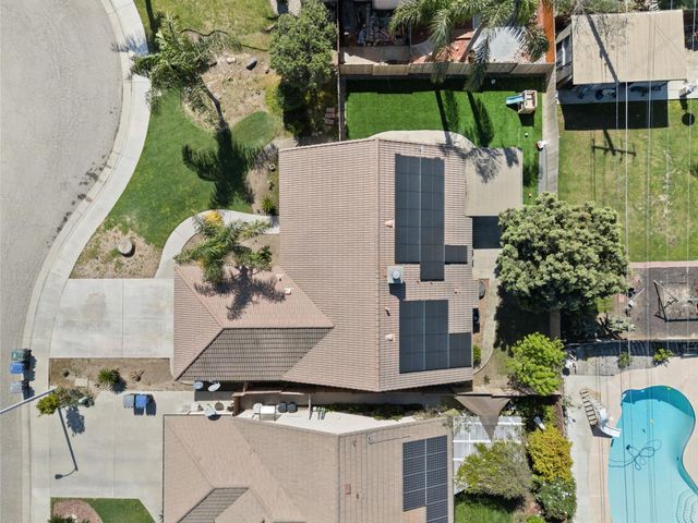 3525 S Martin Court, Visalia, CA 93277