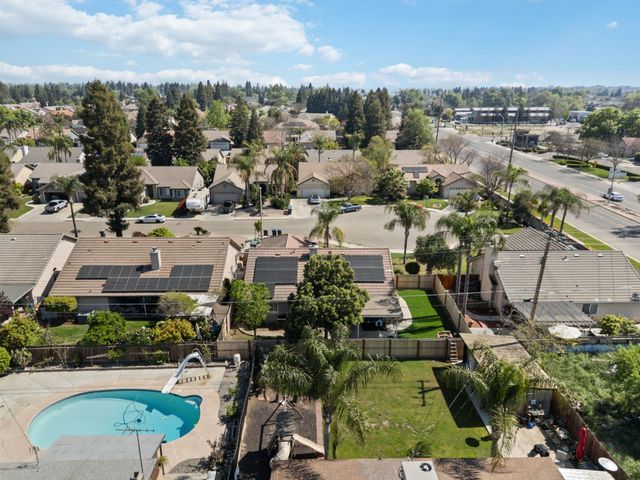 3525 S Martin Court, Visalia, CA 93277