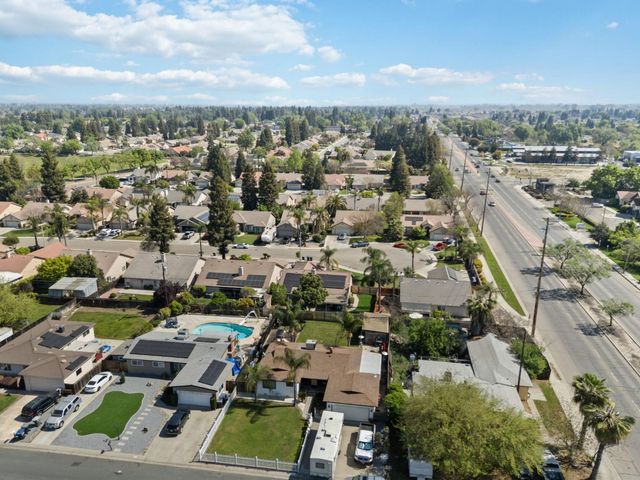 3525 S Martin Court, Visalia, CA 93277