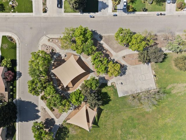 3525 S Martin Court, Visalia, CA 93277
