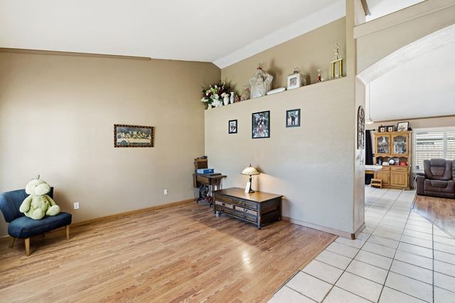 3525 S Martin Court, Visalia, CA 93277