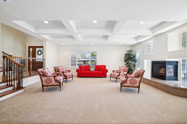 367 Mt Washington Way, Clayton, CA 94517