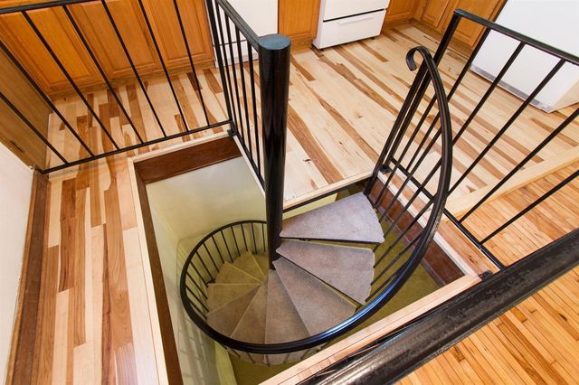 1910 Feronia Avenue, Saint Paul, MN 55104